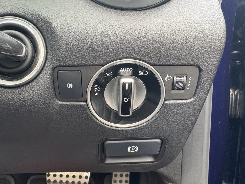 Used Mercedes-Benz SLK 2012 for sale - 77521232: Photo 27