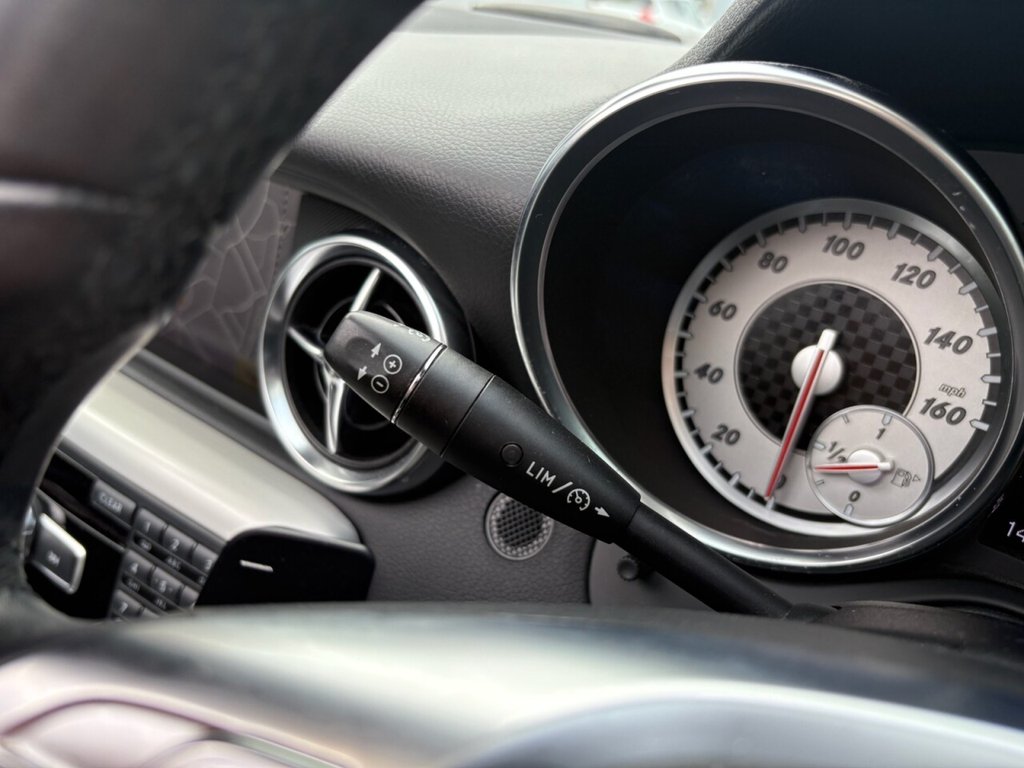 Used Mercedes-Benz SLK 2012 for sale - 77521232: Photo 32