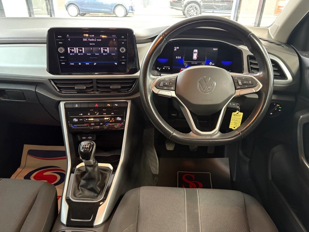 Used Volkswagen T-Roc 2022 for sale - 76111976: Photo 16