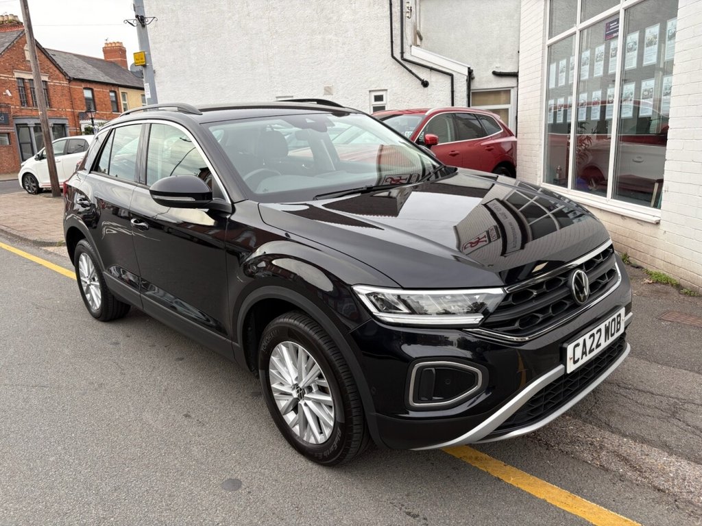 Used Volkswagen T-Roc 2022 for sale - 76111976: Photo 2