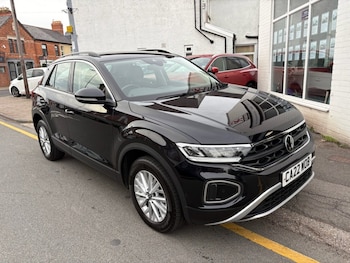Used Volkswagen T-Roc 2022 for sale - 76111976: Photo 2