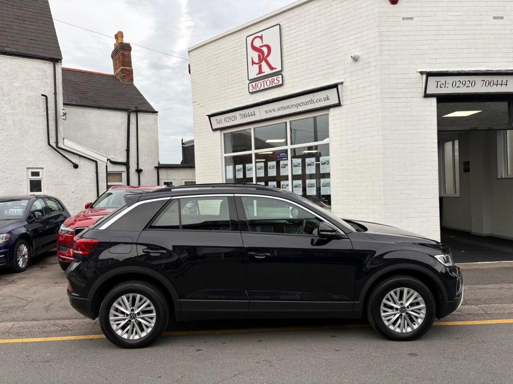 Used Volkswagen T-Roc 2022 for sale - 76111976: Photo 8