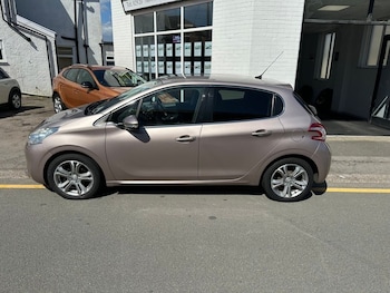Used Peugeot 208 2013 for sale - 78839724: Photo