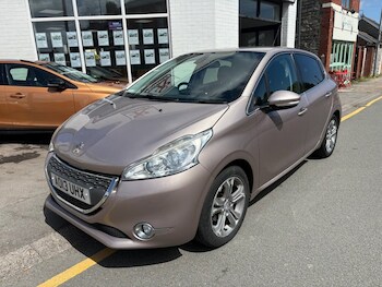 Used Peugeot 208 2013 for sale - 78839724: Photo