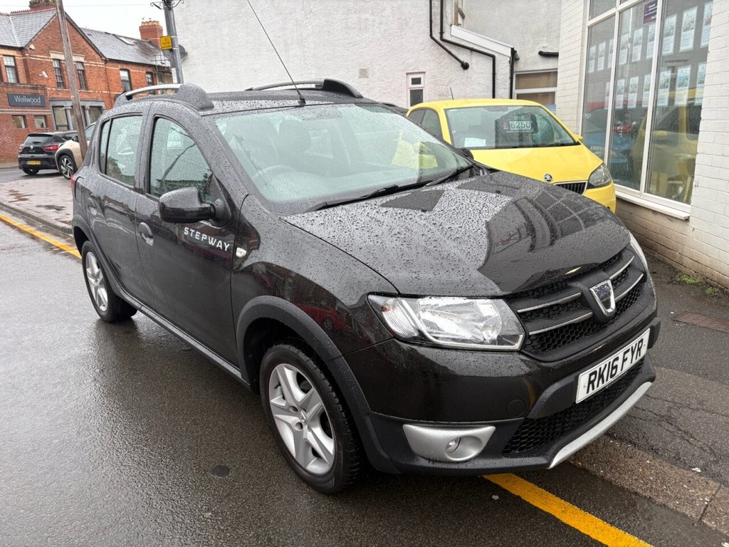 Used Dacia Sandero Stepway 2016 for sale - 78030151: Photo 2