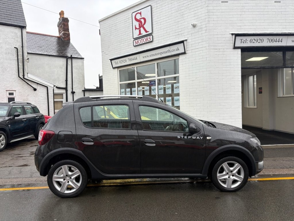 Used Dacia Sandero Stepway 2016 for sale - 78030151: Photo 9