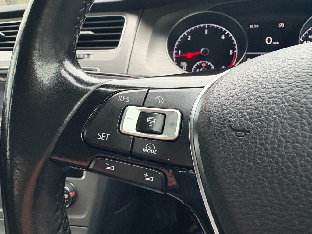 Used Volkswagen Golf 2015 for sale - 77806832: Photo 20