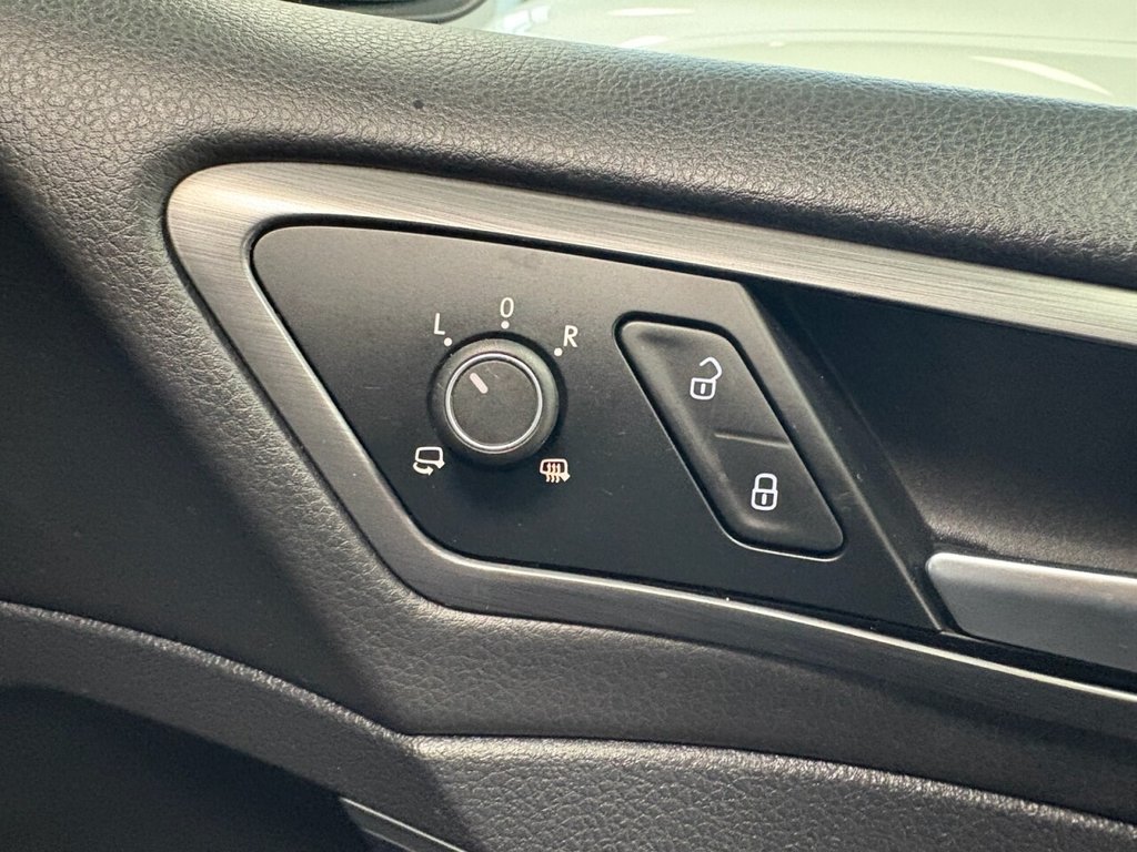 Used Volkswagen Golf 2017 for sale - 76559040: Photo 24