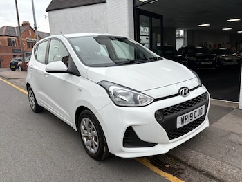 Used Hyundai i10 2019 for sale - 75548864: Photo