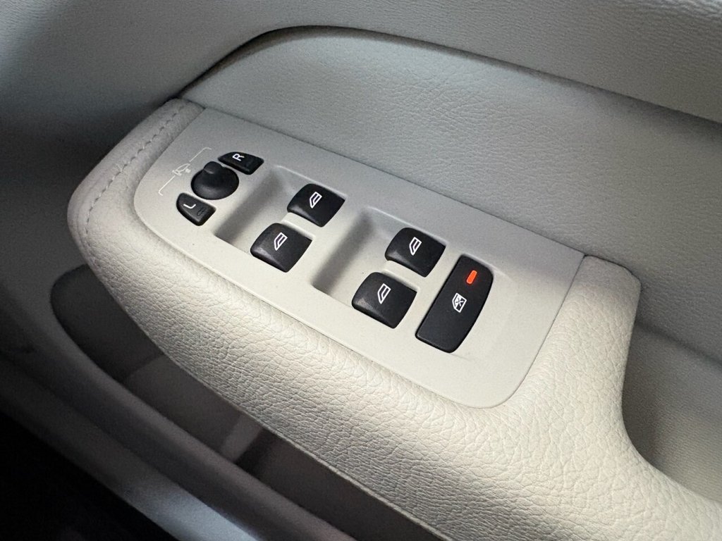 Used Volvo XC60 2018 for sale - 76068773: Photo 31