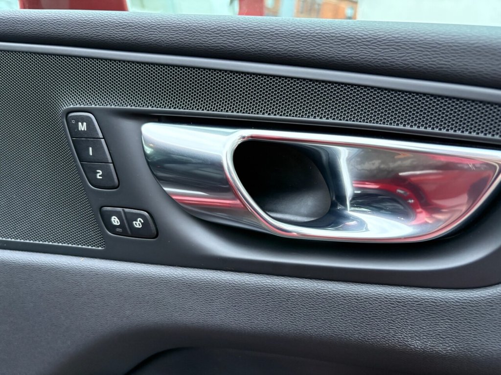 Used Volvo XC60 2019 for sale - 77408539: Photo 33