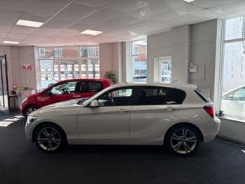 2015 (64) - 116d Sport 5dr