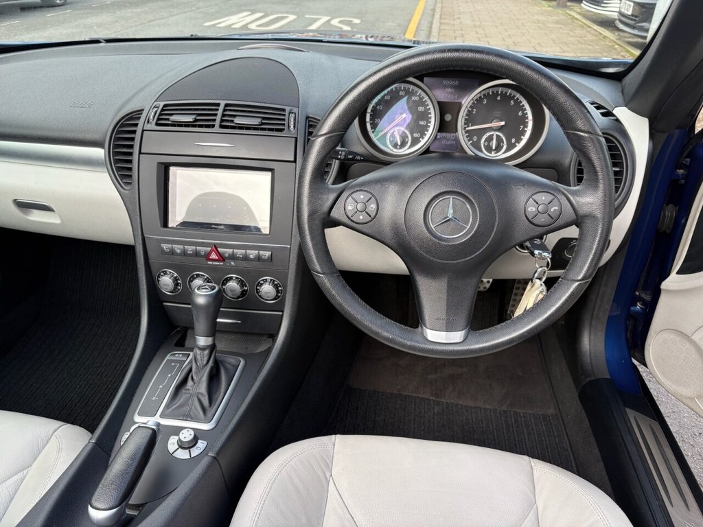 Used Mercedes-Benz SLK 2008 for sale - 77642314: Photo 16