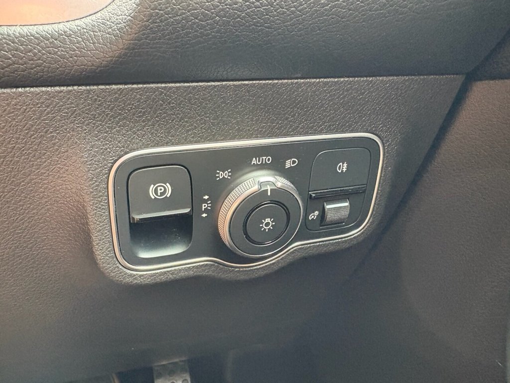 Used Mercedes-Benz GLB 2020 for sale - 76848111: Photo 22