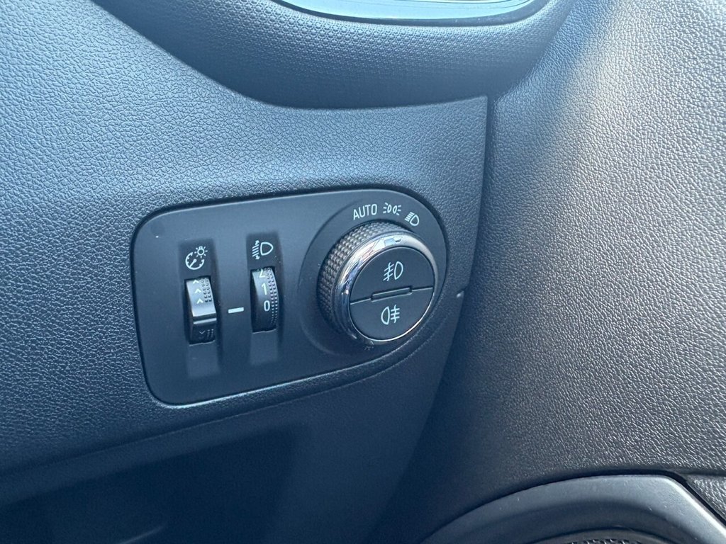 Used Vauxhall Crossland X 2019 for sale - 78097152: Photo 24