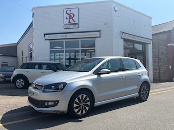 Used Volkswagen Polo 2016 for sale - 79154780: Photo