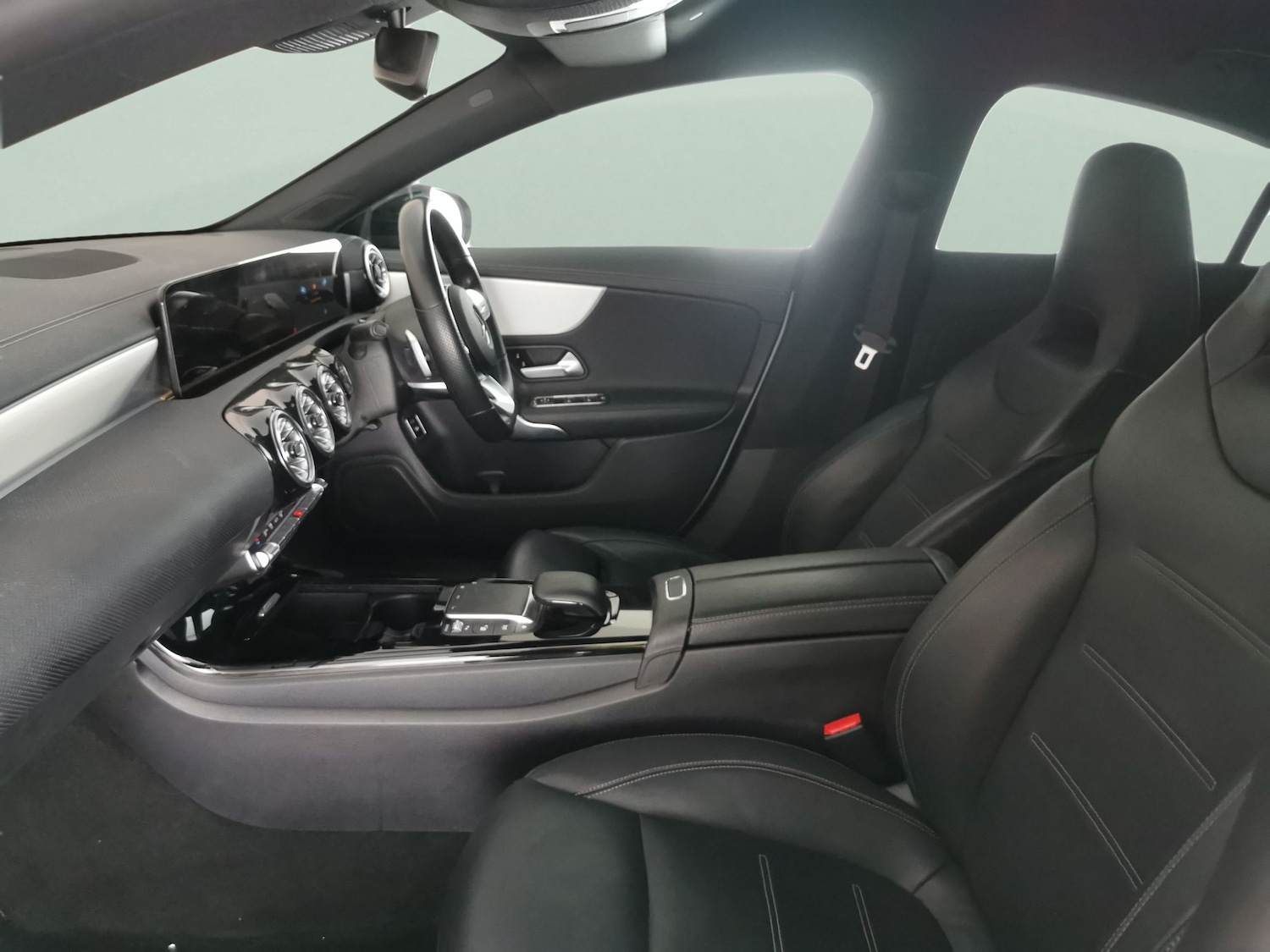 Used Mercedes-Benz CLA 2022 for sale - 77545635: Photo 4