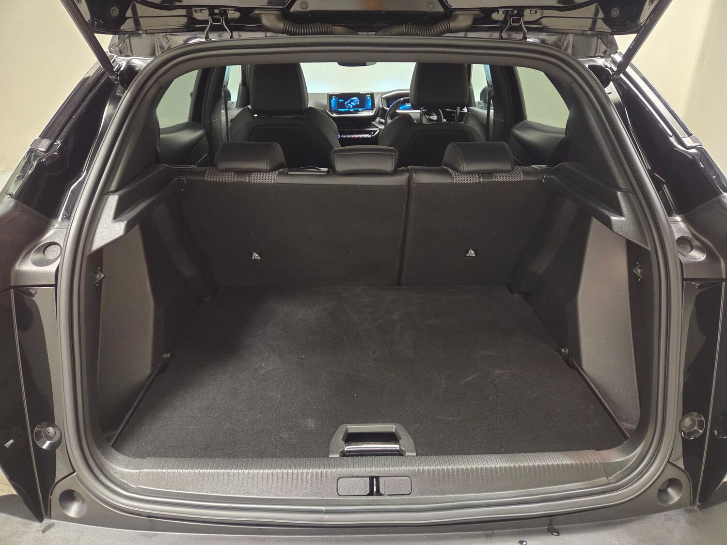 Used Peugeot 2008 2023 for sale - 77542920: Photo 33