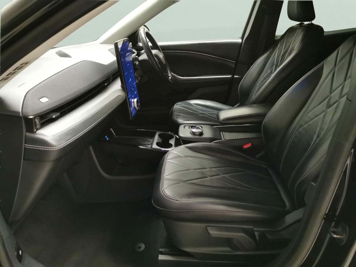 Used Ford Mustang Mach-E 2022 for sale - 77650842: Photo 4