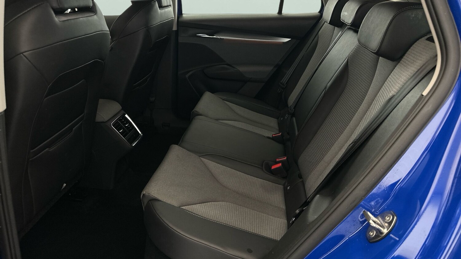 Used Skoda Enyaq 2023 for sale - 77462245: Photo 17