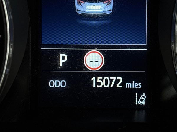 Used Toyota C-HR 2023 for sale - 76310224: Photo 23