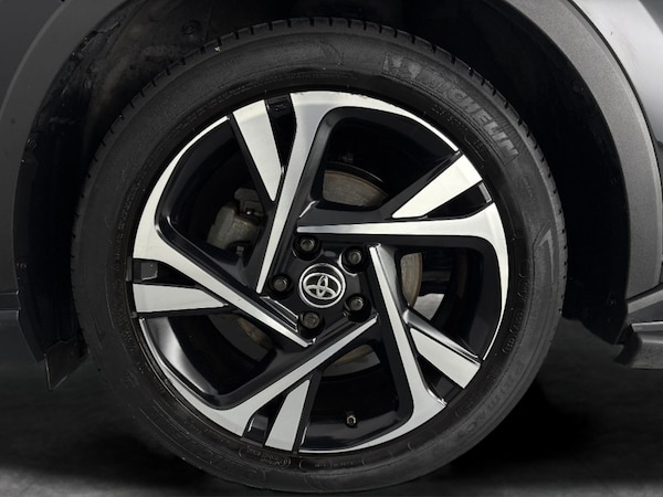 Used Toyota C-HR 2023 for sale - 76310224: Photo 33