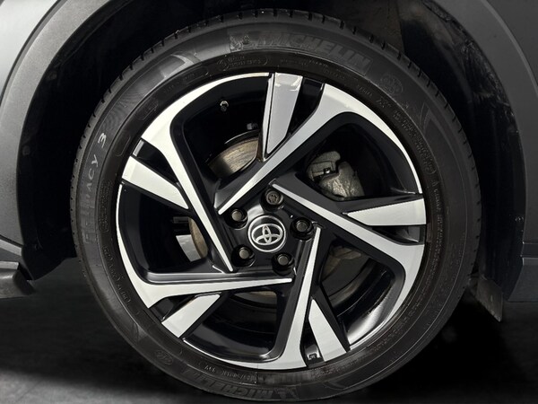 Used Toyota C-HR 2023 for sale - 76310224: Photo 34