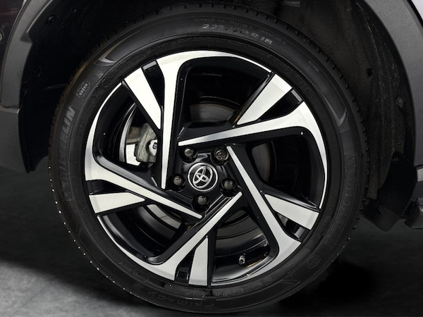 Used Toyota C-HR 2023 for sale - 76310224: Photo 36