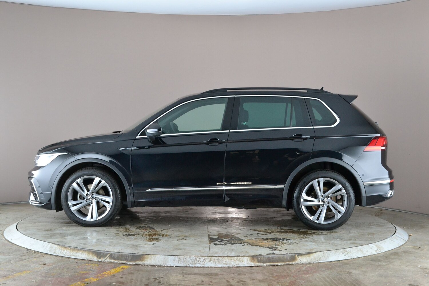 Used Volkswagen Tiguan for sale - 77208079: Photo 12
