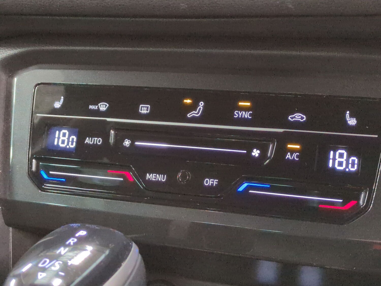 Used Volkswagen Tiguan for sale - 77208079: Photo 15