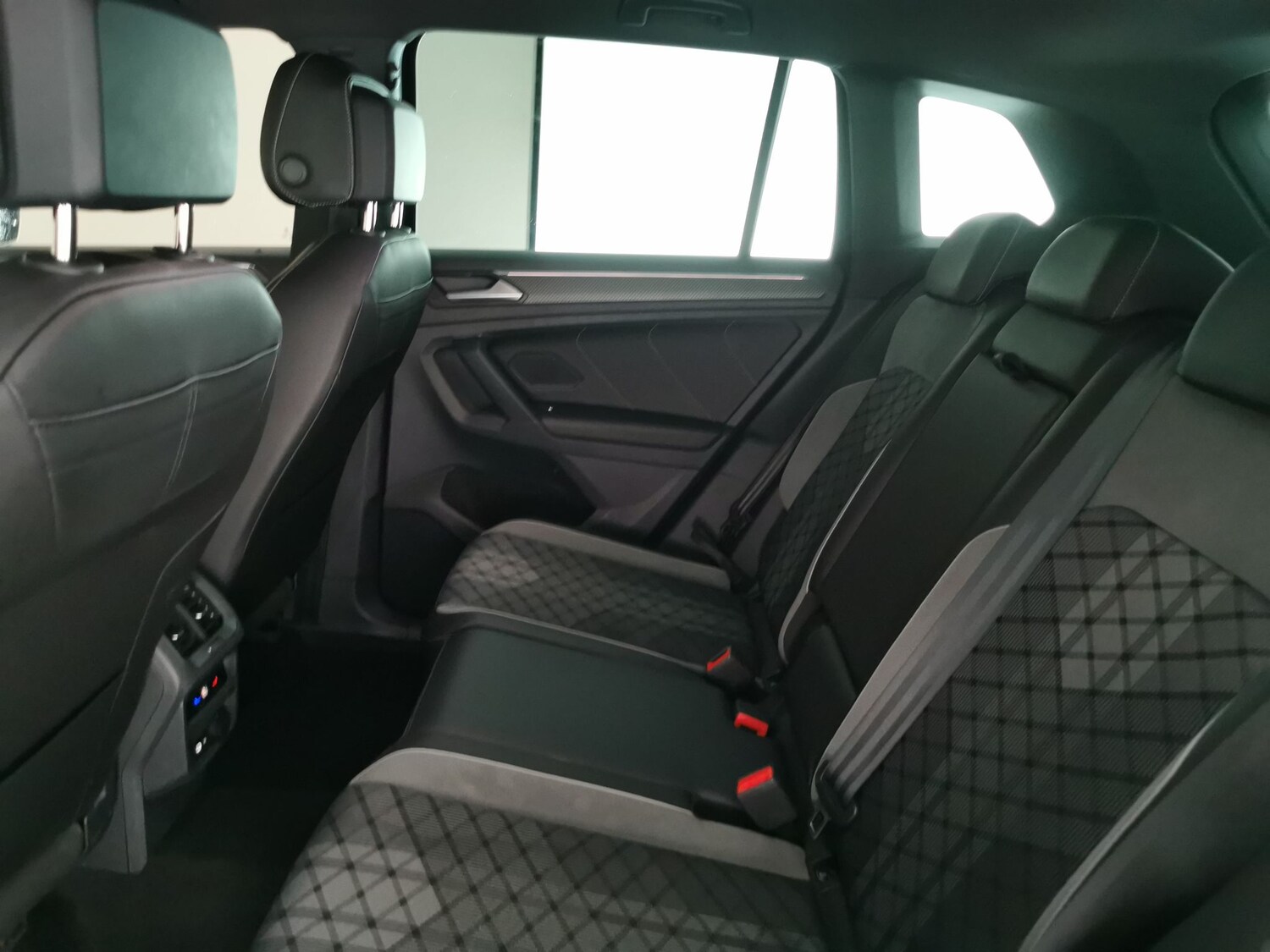 Used Volkswagen Tiguan for sale - 77208079: Photo 25