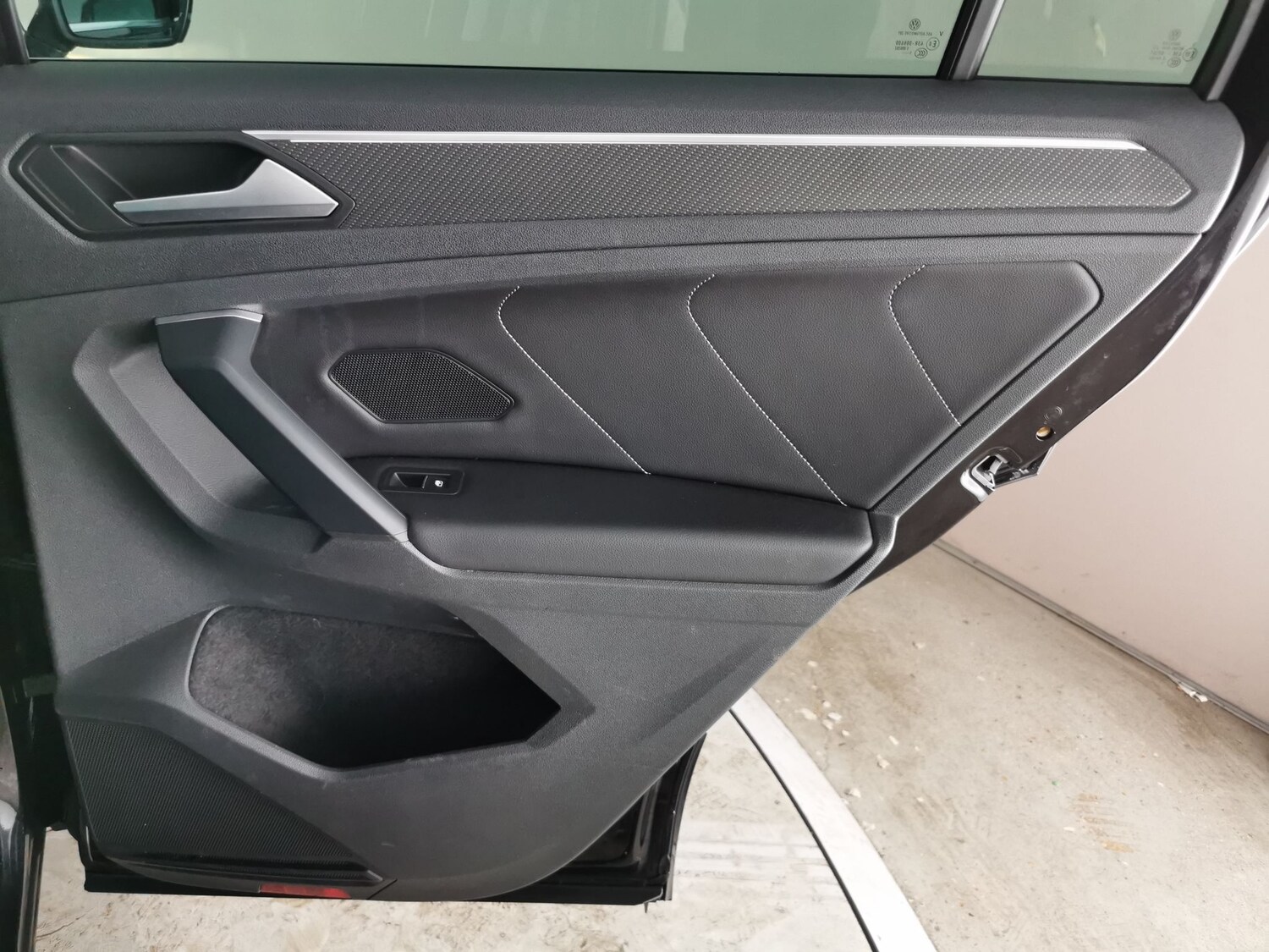 Used Volkswagen Tiguan for sale - 77208079: Photo 28