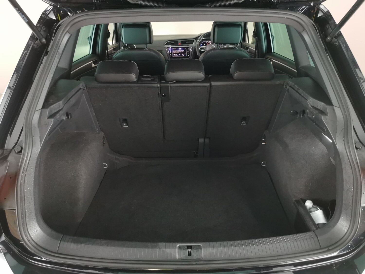 Used Volkswagen Tiguan for sale - 77208079: Photo 32