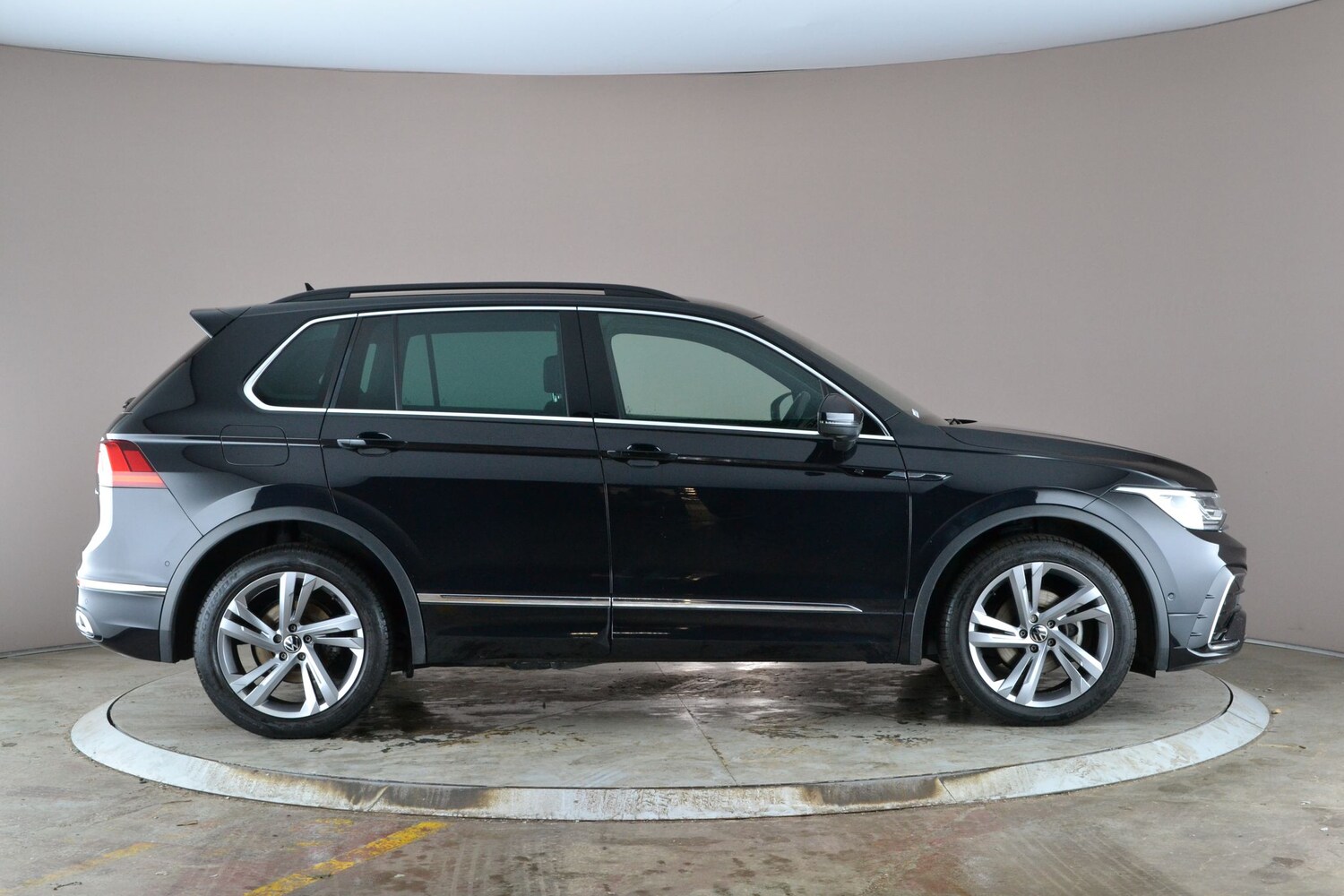 Used Volkswagen Tiguan for sale - 77208079: Photo 8