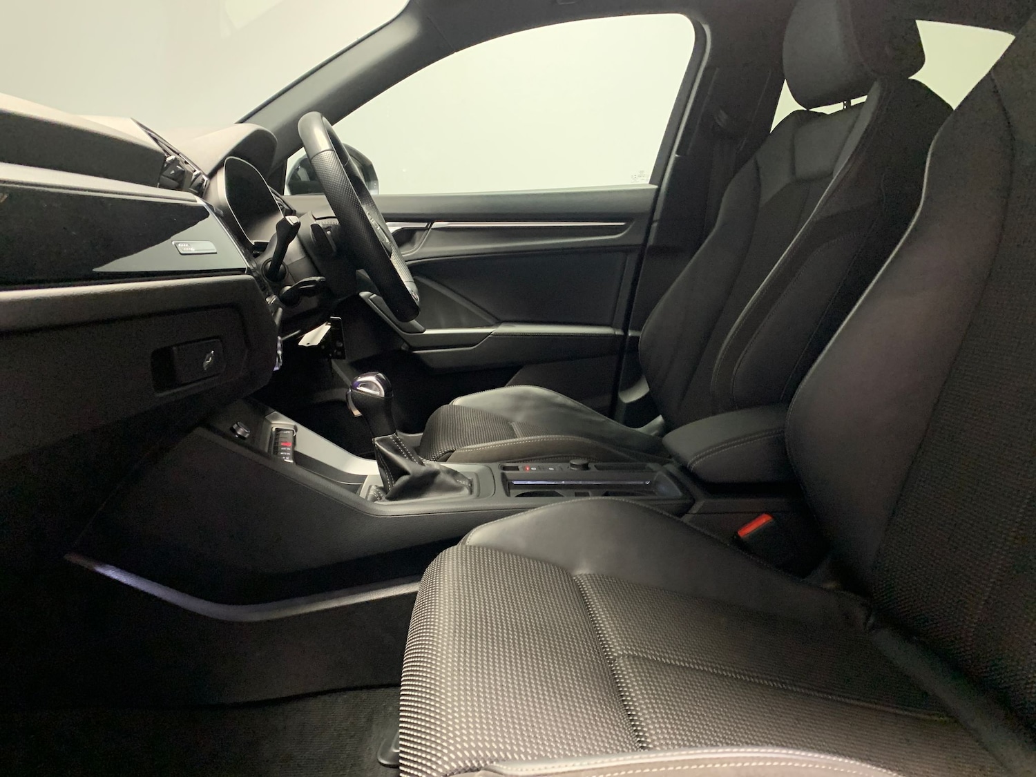 Used Audi Q3 2022 for sale - 77472273: Photo 4