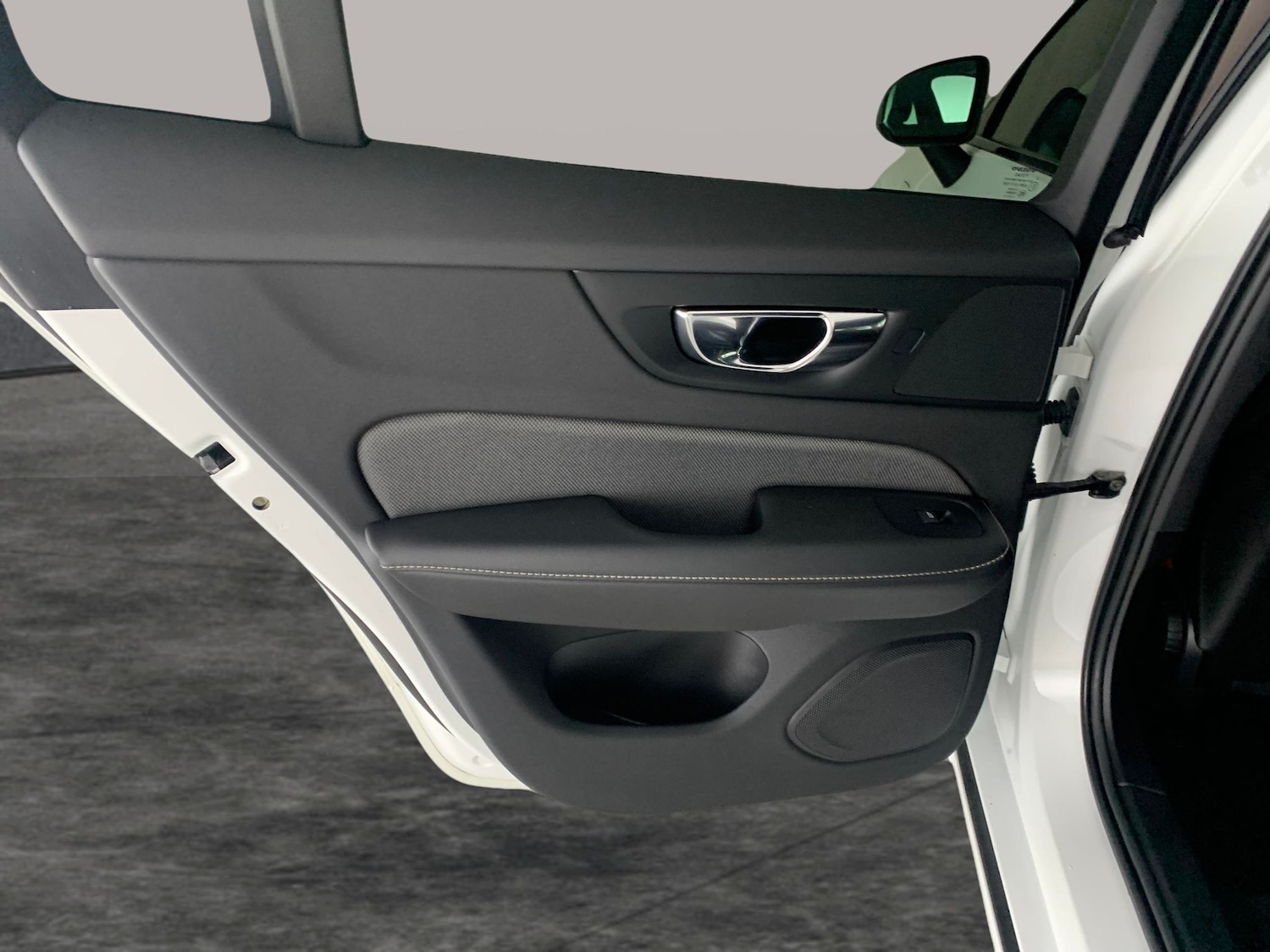 Used Volvo V60 for sale - 76859751: Photo 32