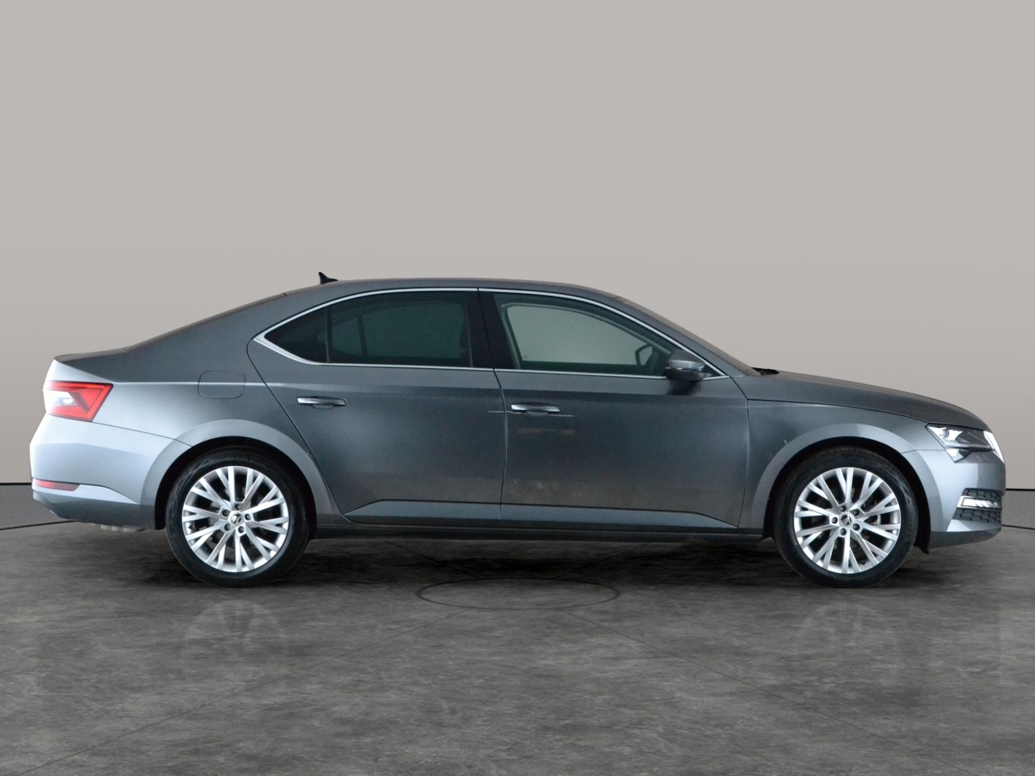 Used Skoda Superb 2023 for sale - 77715912: Photo 9