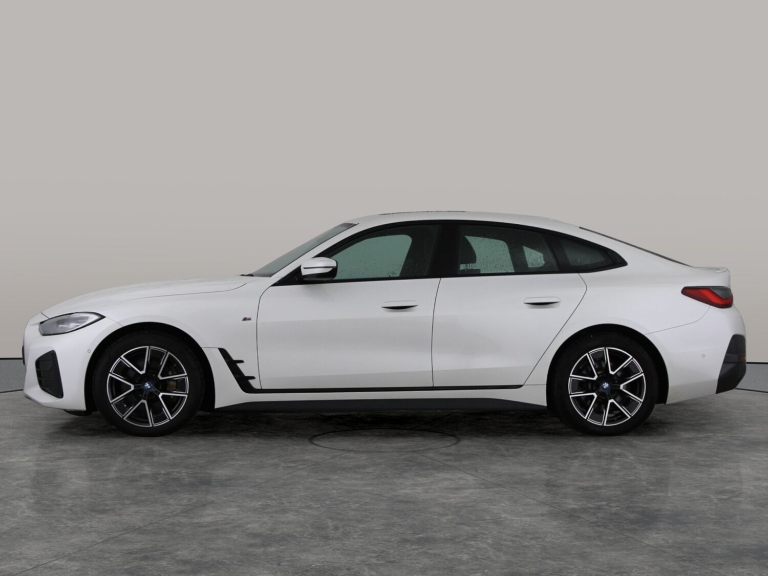 Used BMW i4 2022 for sale - 77404377: Photo 16