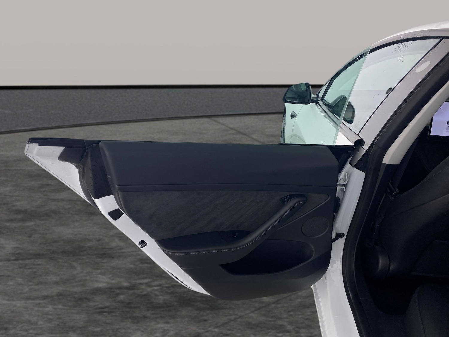 Used Tesla Model 3 2023 for sale - 78132607: Photo 24