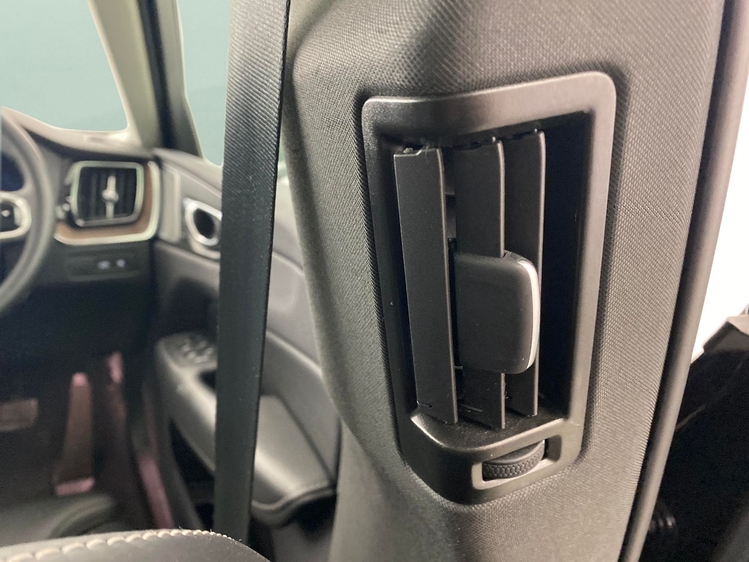 Used Volvo XC60 2022 for sale - 76738480: Photo 15