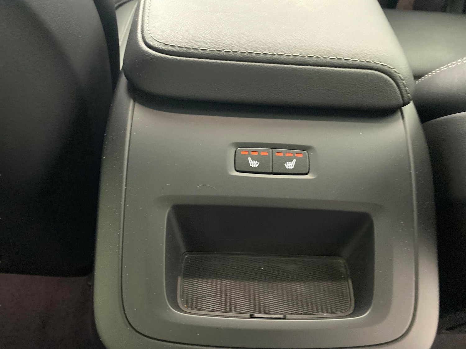 Used Volvo XC60 2022 for sale - 76738480: Photo 16