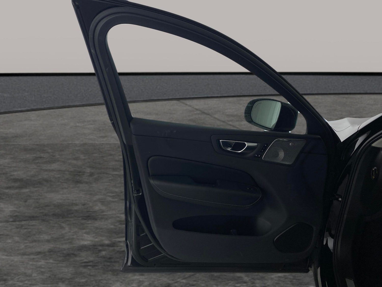 Used Volvo XC60 2022 for sale - 76738480: Photo 28