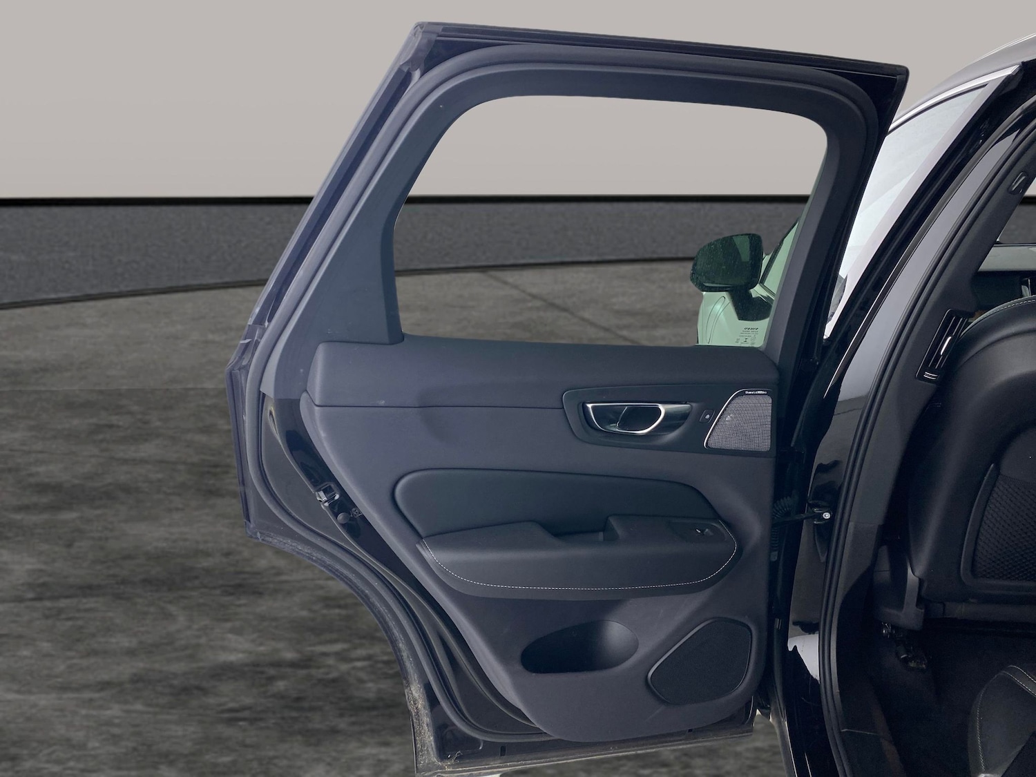 Used Volvo XC60 2022 for sale - 76738480: Photo 29