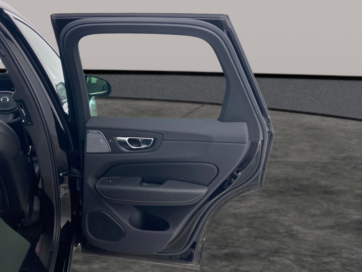 Used Volvo XC60 2022 for sale - 76738480: Photo 31