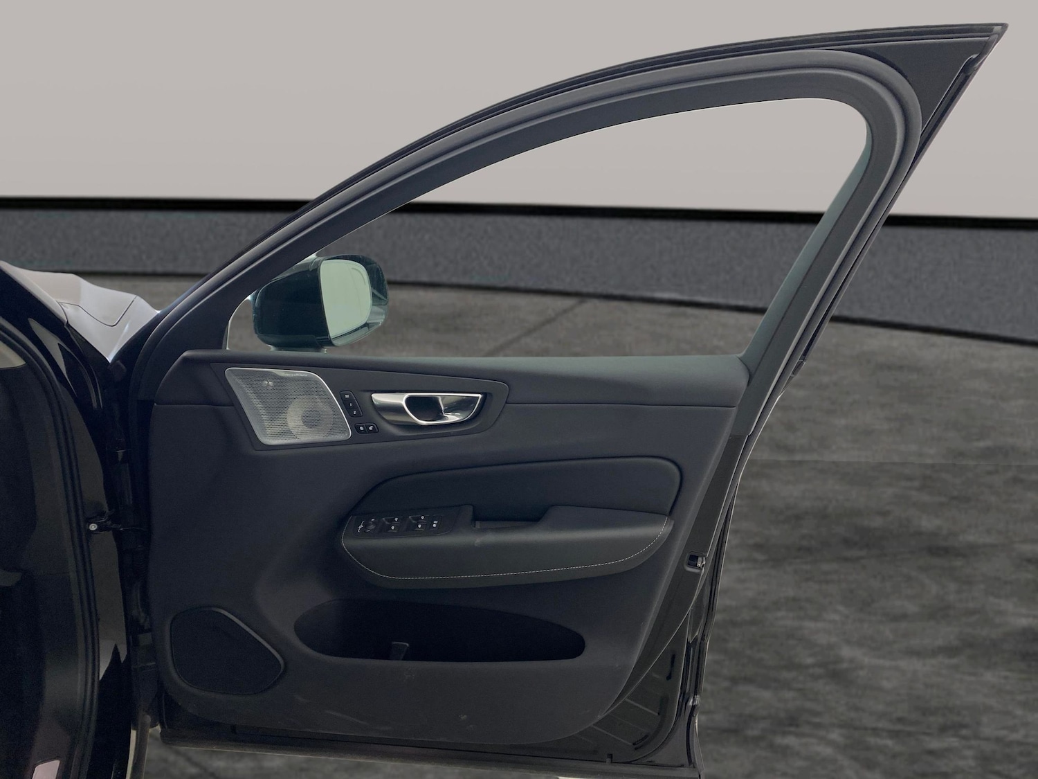 Used Volvo XC60 2022 for sale - 76738480: Photo 32