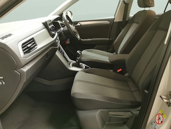 Used Volkswagen T-Roc 2023 for sale - 78686015: Photo