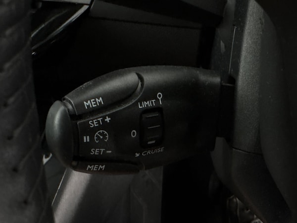 Used Peugeot E-208 2022 for sale - 76288400: Photo 18