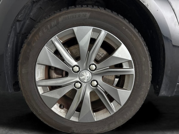 Used Peugeot E-208 2022 for sale - 76288400: Photo 32