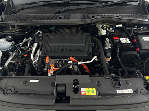 Used Peugeot E-208 2022 for sale - 76288400: Photo 45