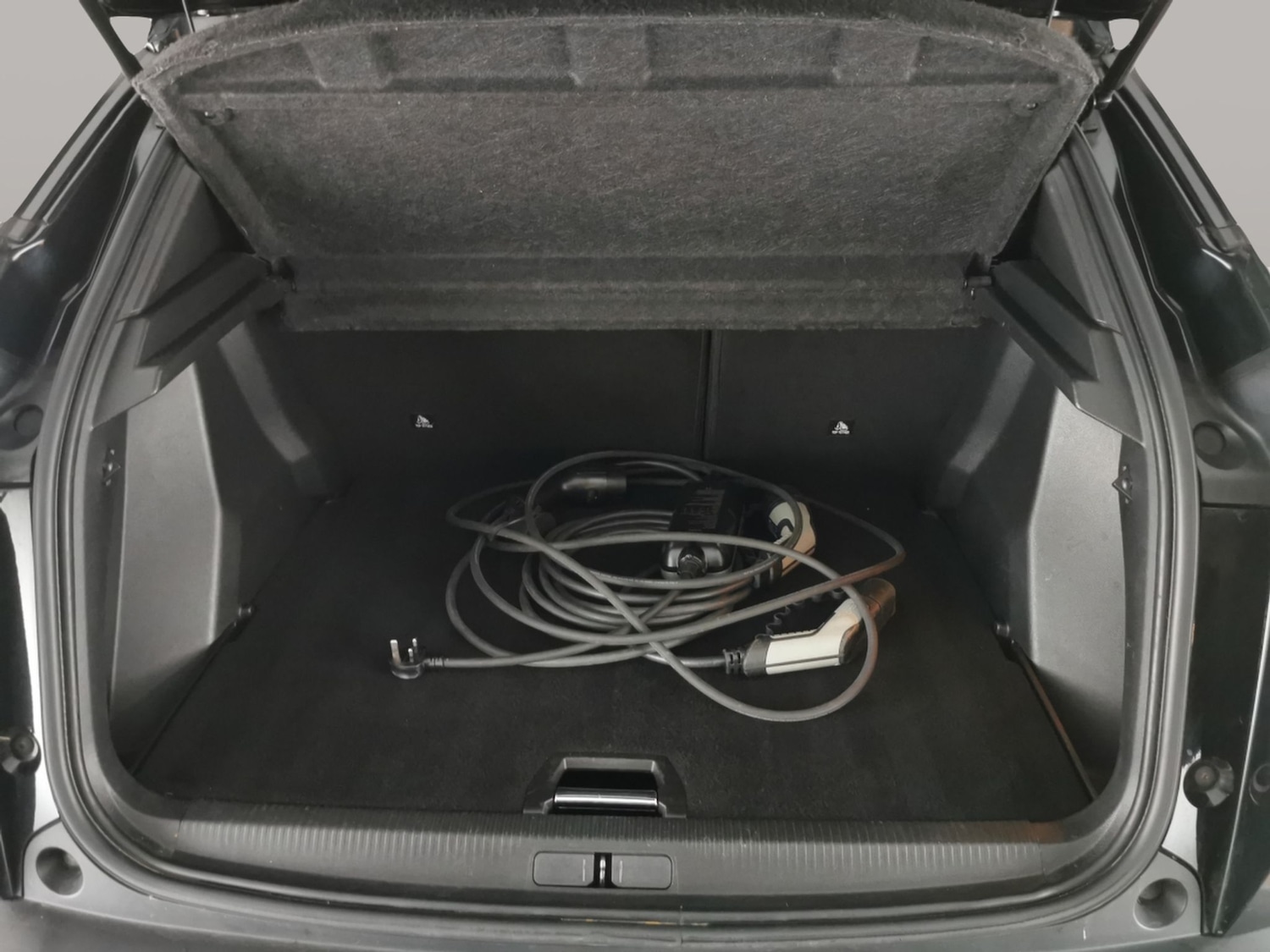 Used Peugeot E-2008 for sale - 77061915: Photo 30